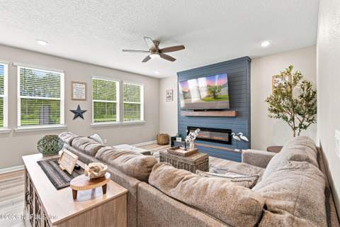 373 Wambaw Drive, St. Johns FL - photo 16 of 101