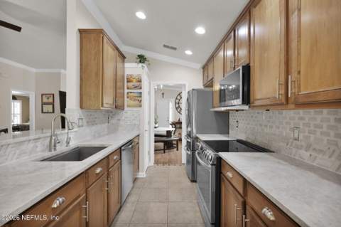 9114 Honeybee Lane, Jacksonville FL - photo 15 of 47