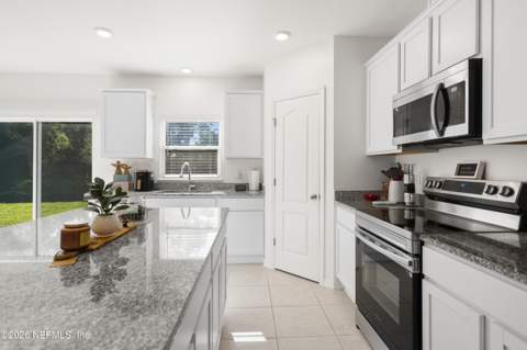 10477 Keegan Court, Jacksonville FL - photo 17 of 36