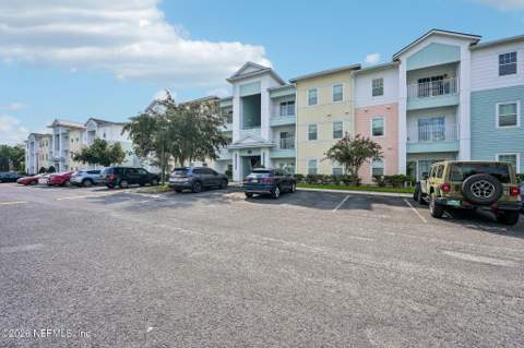 4990 Key Lime Drive #205, Jacksonville FL - photo 7 of 35