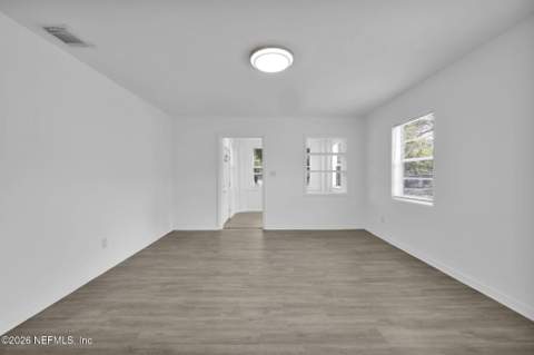 2816 Dellmont Avenue, Jacksonville FL - photo 13 of 31
