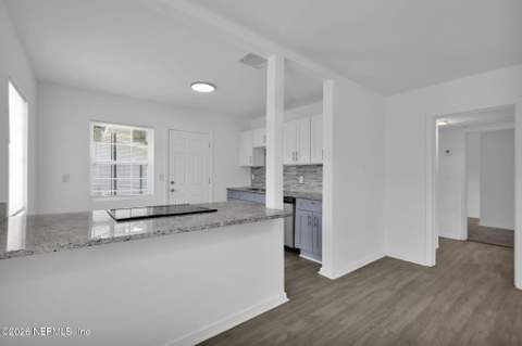 2816 Dellmont Avenue, Jacksonville FL - photo 16 of 31