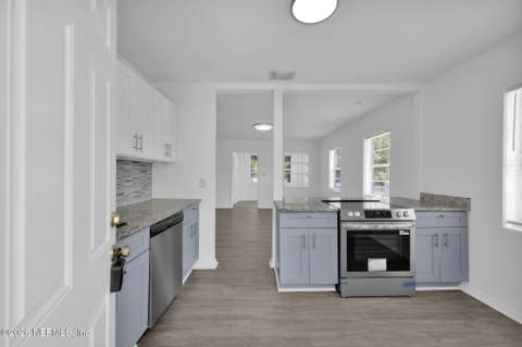 2816 Dellmont Avenue, Jacksonville FL - photo 19 of 31