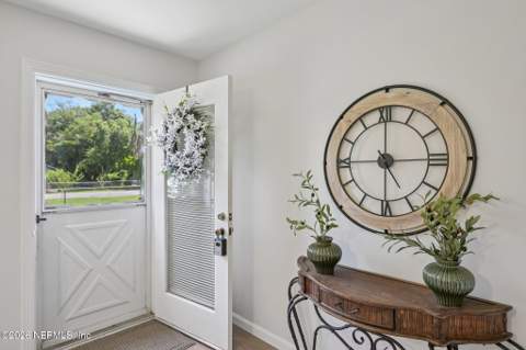 407 Highland Avenue, Green Cove Springs FL - photo 6 of 48