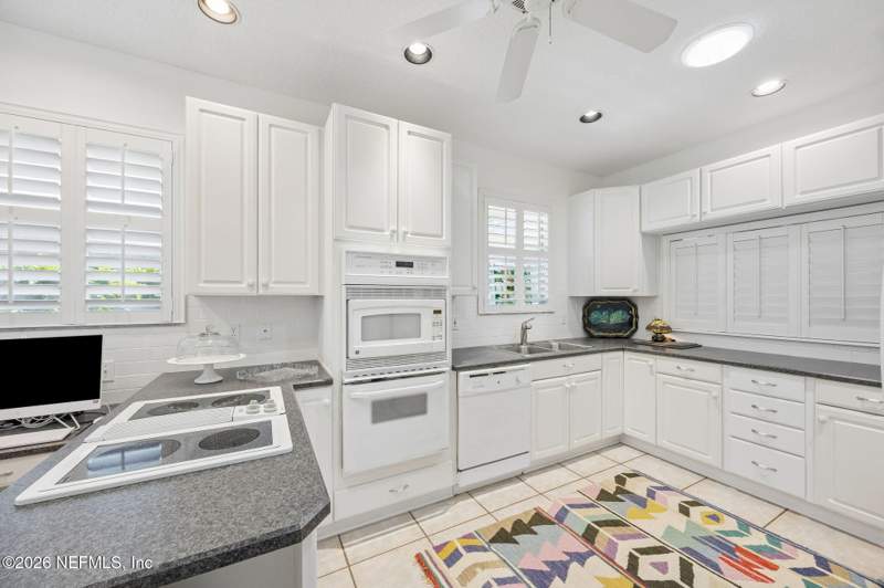 3 bedroom Single Family Residence at 4570 Middleton Park Circle, Cypress Village, Jacksonville — photo 5
