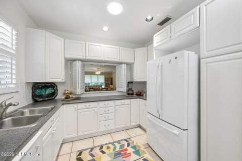 4570 Middleton Park Circle, Jacksonville FL - photo 7 of 52