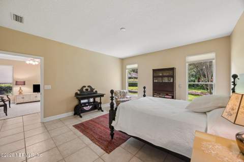 4570 Middleton Park Circle, Jacksonville FL - photo 14 of 52