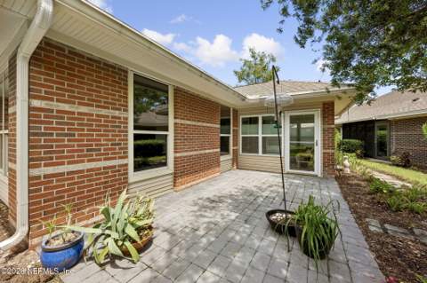 4570 Middleton Park Circle, Jacksonville FL - photo 21 of 52