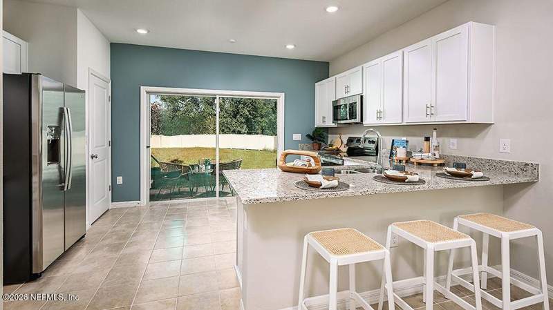 2 bedroom Townhouse at 7222 Sabal Terrace, Sabal Terrace Townhomes, Jacksonville — photo 2
