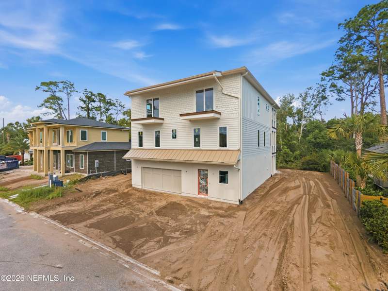 4 bedroom Single Family Residence at 1329 ESTRELA Lane, Selva Preserve II, Atlantic Beach — photo 5