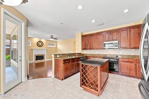 11728 Dartmoor Court, Jacksonville FL - photo 18 of 88