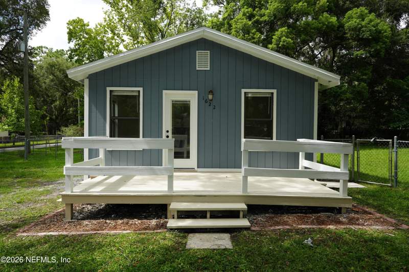 2 bedroom Single Family Residence at 1622 Elsie Street, Oak Heights, Green Cove Springs — photo 2