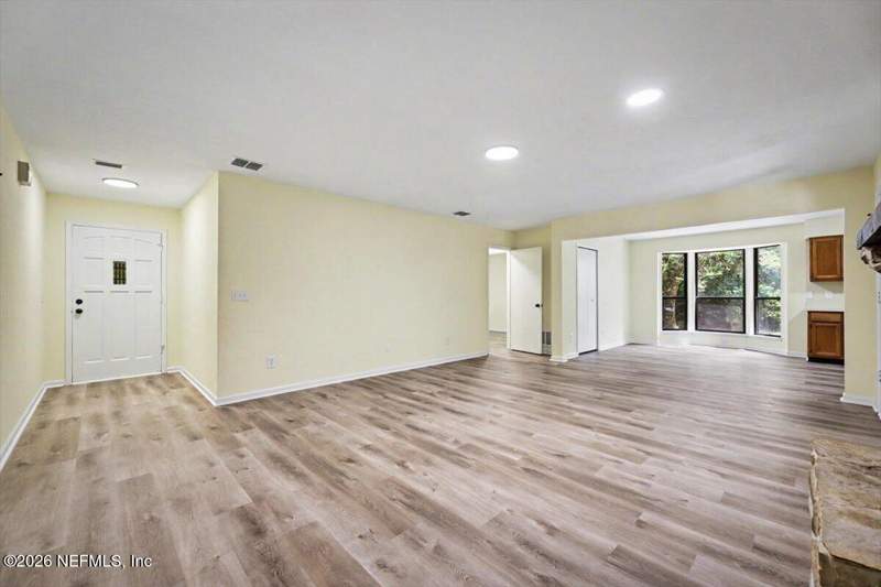 3 bedroom Single Family Residence at 4593 Santa Clara Avenue, Middleburg, Middleburg — photo 5