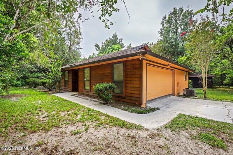 3 bedroom Single Family Residence at 4593 Santa Clara Avenue, Middleburg, Middleburg — photo 3