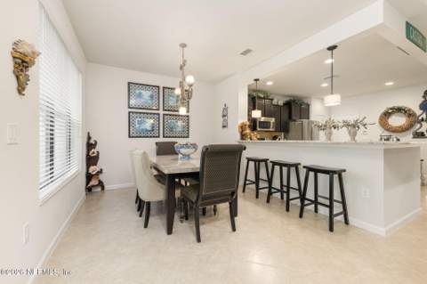 3761 Casitas Drive, Jacksonville FL - photo 10 of 41