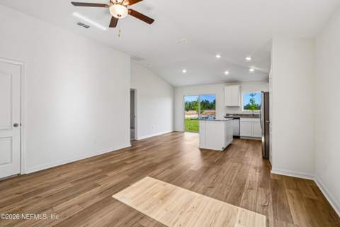 7732 Recon Drive, Jacksonville FL - photo 9 of 38