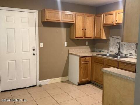 8562 Darlington Drive, Jacksonville FL - photo 6 of 16