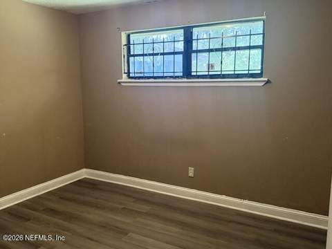 8562 Darlington Drive, Jacksonville FL - photo 7 of 16