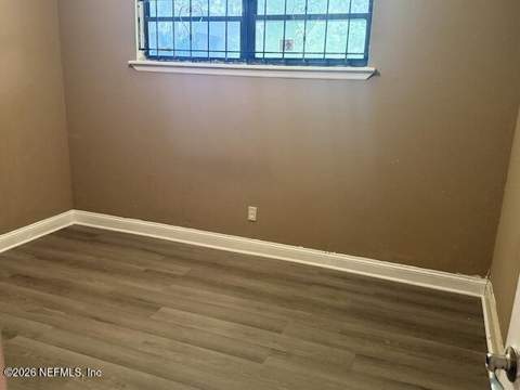 8562 Darlington Drive, Jacksonville FL - photo 8 of 16