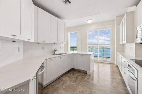 1431 Riverplace Boulevard #1707, Jacksonville FL - photo 17 of 110