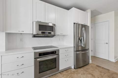1431 Riverplace Boulevard #1707, Jacksonville FL - photo 21 of 110