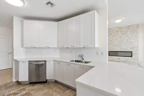 1431 Riverplace Boulevard #1707, Jacksonville FL - photo 22 of 110