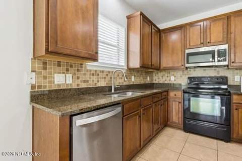 11779 Alexandra Drive, Jacksonville FL - photo 11 of 63