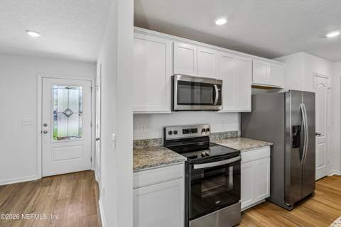 7680 Recon Drive, Jacksonville FL - photo 11 of 37