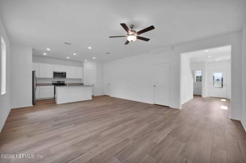 7708 Recon Drive, Jacksonville FL - photo 10 of 42