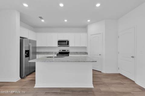 7708 Recon Drive, Jacksonville FL - photo 15 of 42
