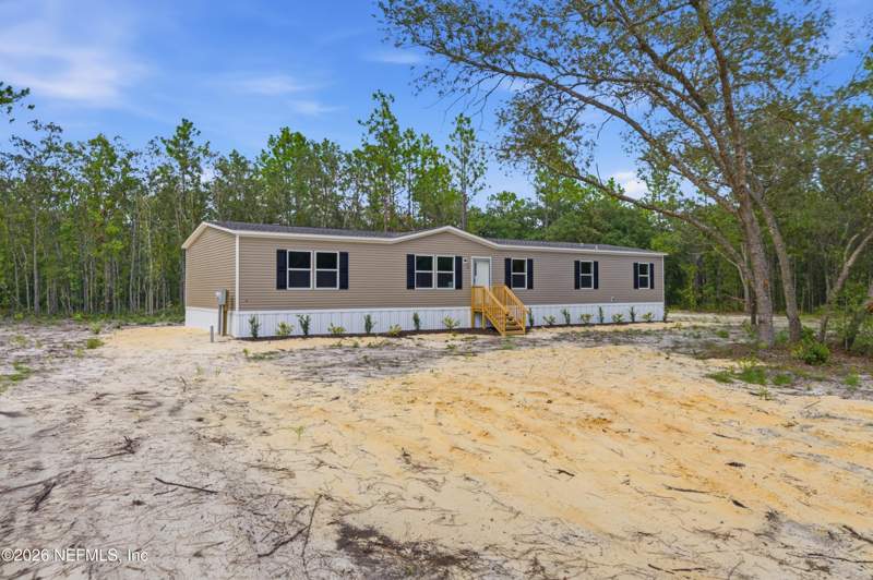 5 bedroom Manufactured Home at 162 Janice Drive, Metes & Bounds, Palatka — photo 3