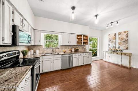 2388 Covington Creek Drive, Jacksonville FL - photo 16 of 43