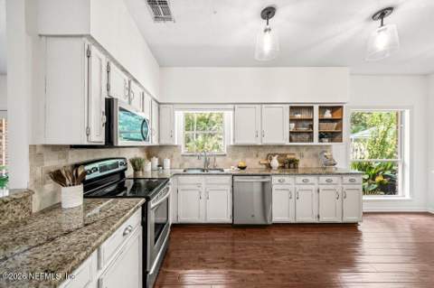 2388 Covington Creek Drive, Jacksonville FL - photo 17 of 43