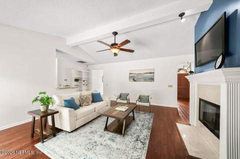 2388 Covington Creek Drive, Jacksonville FL - photo 15 of 43