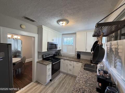 1444 Wolfe Street, Jacksonville FL - photo 11 of 24