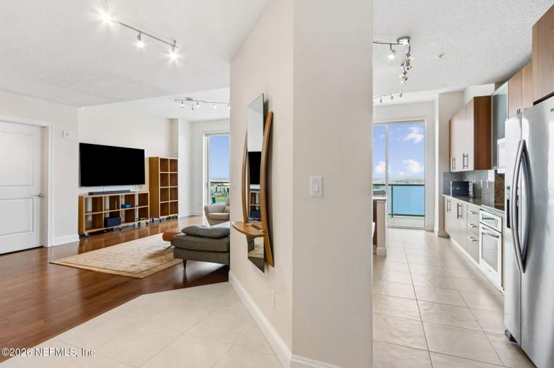 2 bedroom Condominium at 1431 Riverplace Boulevard #2007, The Peninsula At St Johns Center Condos, Jacksonville — photo 5