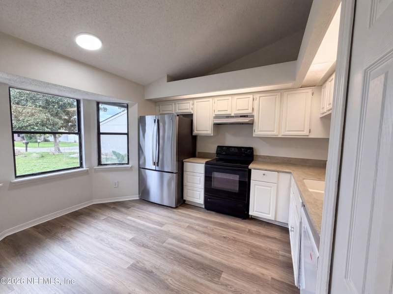3 bedroom Single Family Residence at 8048 Kilwinning Lane, Highland Lakes, Jacksonville — photo 2