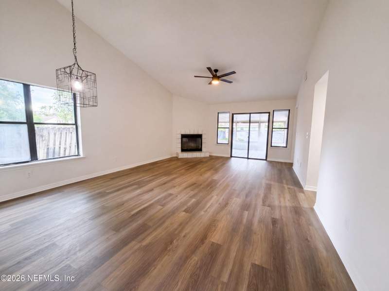 3 bedroom Single Family Residence at 8048 Kilwinning Lane, Highland Lakes, Jacksonville — photo 3