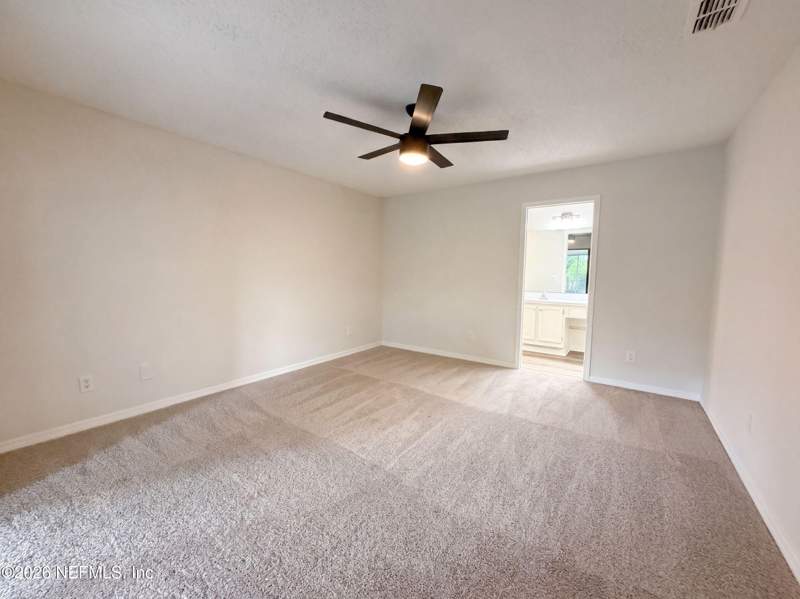 3 bedroom Single Family Residence at 8048 Kilwinning Lane, Highland Lakes, Jacksonville — photo 4