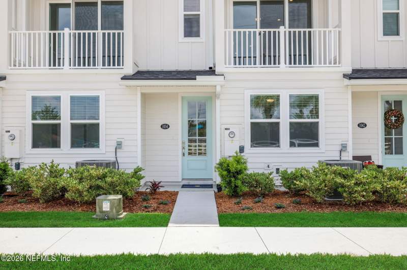 3 bedroom Townhouse at 1035 1st Avenue, North Beach, Jacksonville Beach — photo 5