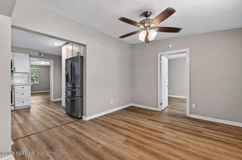 4117 Santee Road, Jacksonville FL - photo 9 of 32