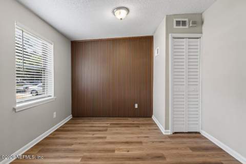 4117 Santee Road, Jacksonville FL - photo 10 of 32