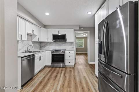 4117 Santee Road, Jacksonville FL - photo 17 of 32