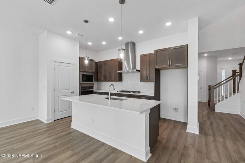 4 bedroom Townhouse at 9945 Element Road, Kettering at eTown, Jacksonville — photo 5