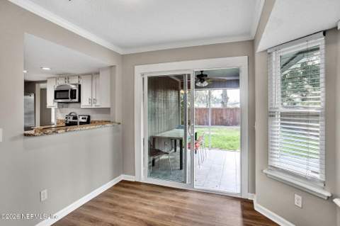 2923 Safeshelter Drive, Jacksonville FL - photo 6 of 41