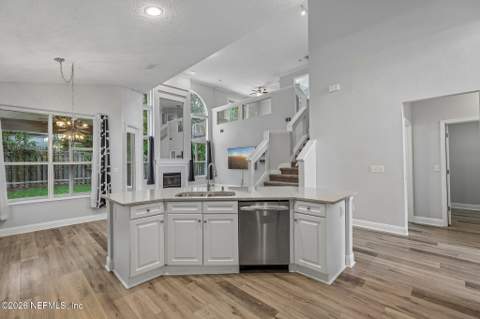 4531 Hanover Park Drive, Jacksonville FL - photo 17 of 37