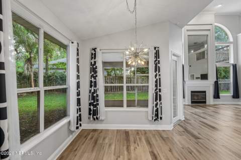 4531 Hanover Park Drive, Jacksonville FL - photo 11 of 37
