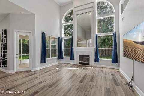 4531 Hanover Park Drive, Jacksonville FL - photo 10 of 37