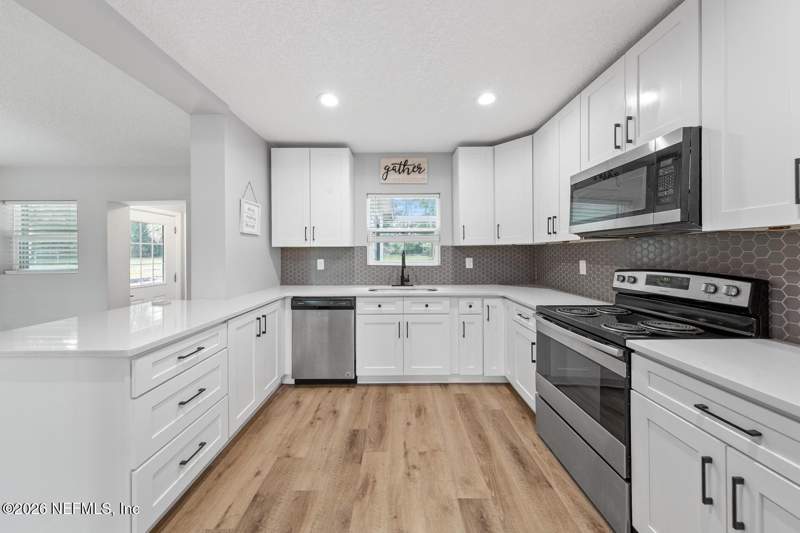 3 bedroom Single Family Residence at 9742 Cunningham Road, Southside Estates, Jacksonville — photo 3