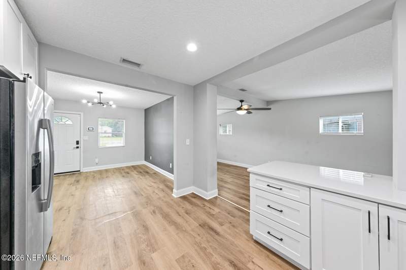 3 bedroom Single Family Residence at 9742 Cunningham Road, Southside Estates, Jacksonville — photo 4